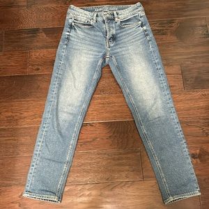American Eagle Tomgirl jeans